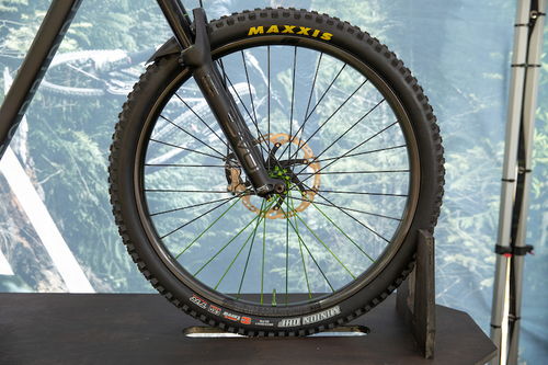 探索山地之巅——Crankworx山地车节新奇探险利器盘点
